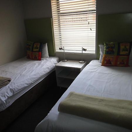 Ashanti Lodge Green Point Kaapstad Buitenkant foto