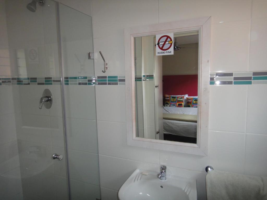 Ashanti Lodge Green Point Kaapstad Buitenkant foto