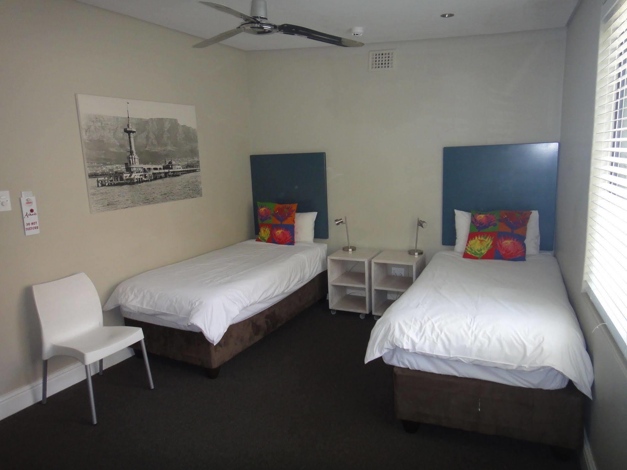 Ashanti Lodge Green Point Kaapstad Buitenkant foto